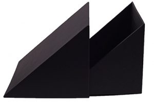 異形包裝盒 三角形禮盒 黑(hēi)卡面紙(zhǐ)表面燙金(jīn)效果 裱1200G優質灰闆